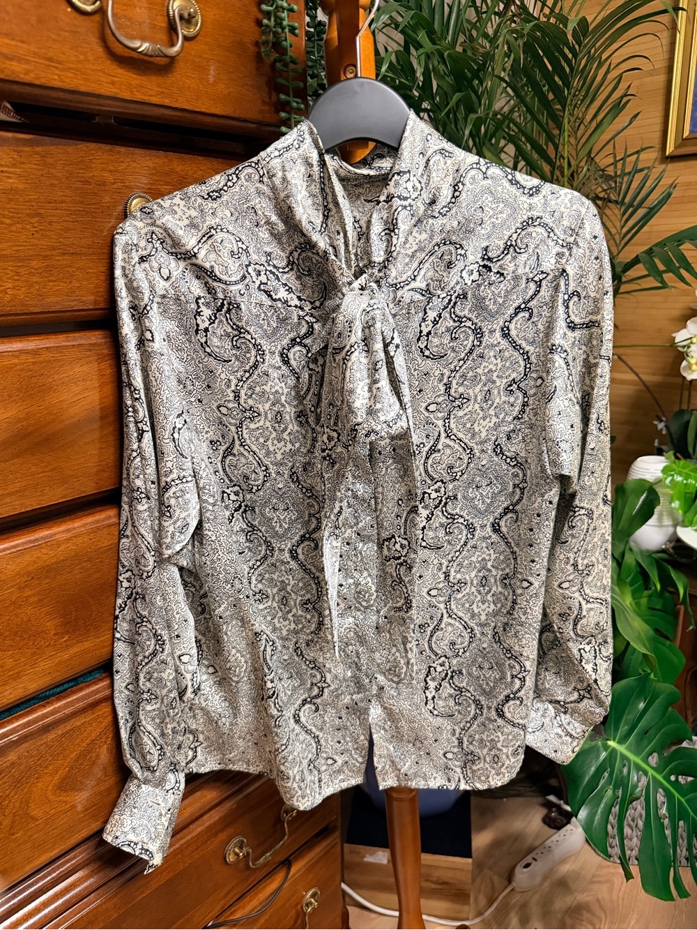 Evan Picone Long-Sleeve Paisley Vintage Tie-Neck Shirt